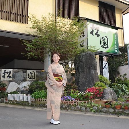 Ureshino Onsen Shoen Hotel Екстериор снимка