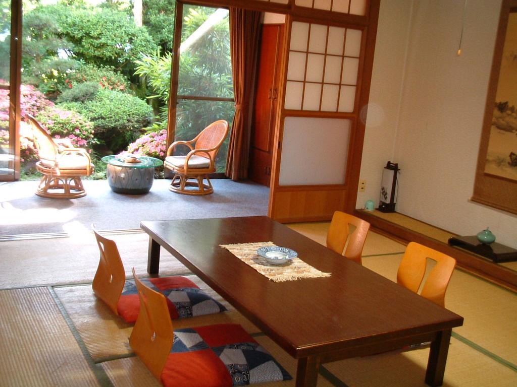 Ureshino Onsen Shoen Hotel Екстериор снимка