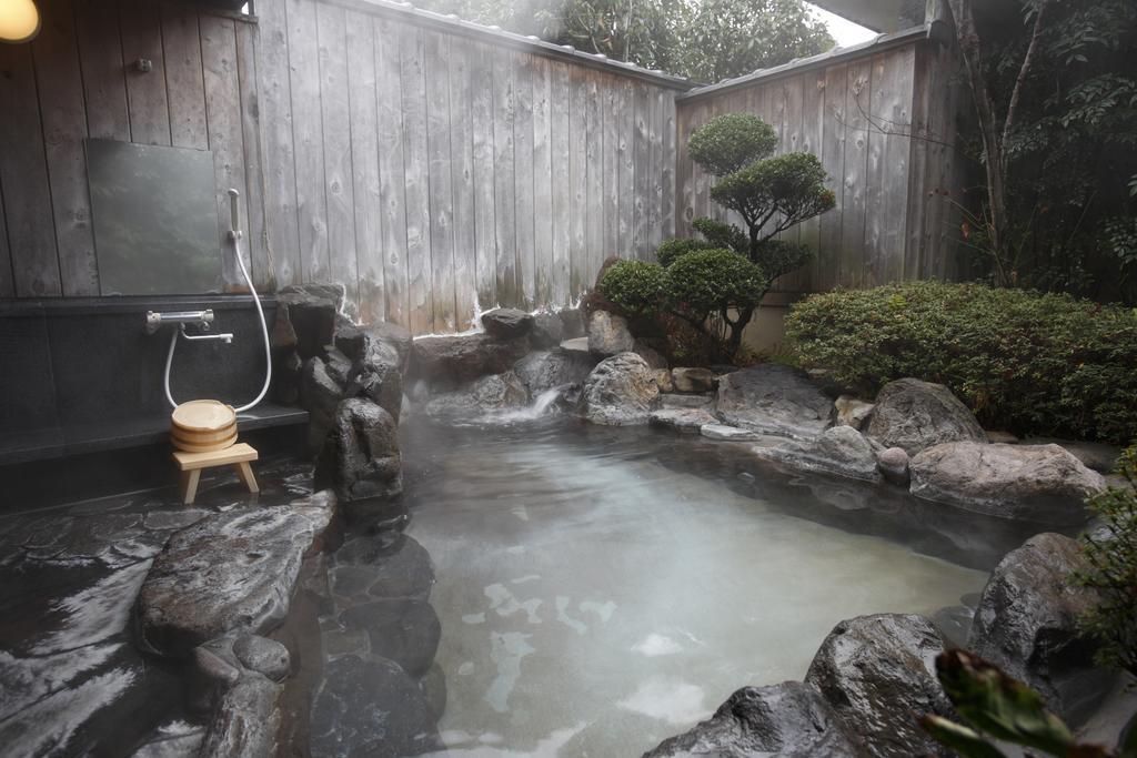 Ureshino Onsen Shoen Hotel Екстериор снимка